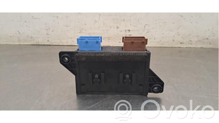 Unidad de control/módulo de la barra de remolque   9810050080