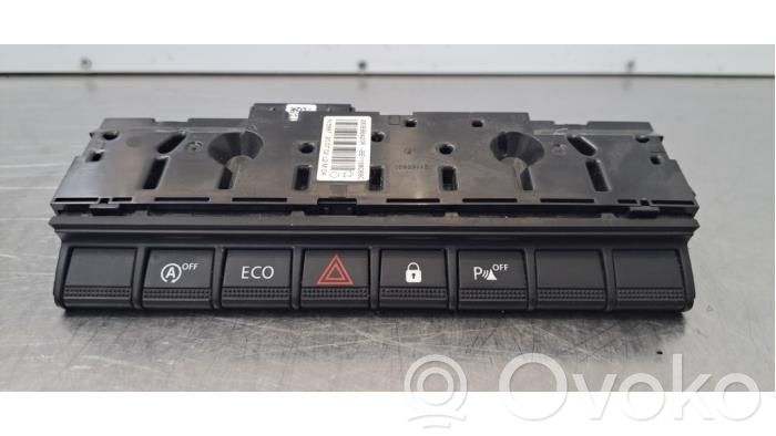 Dacia Duster III Schalter Warnblinkanlage 