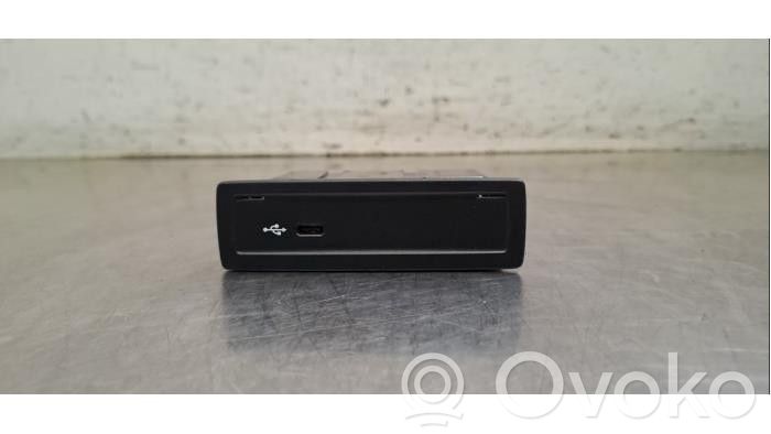 Mercedes-Benz GLE W167 USB-Anschluss 