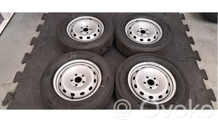 Nissan Primastar R16 steel rim
