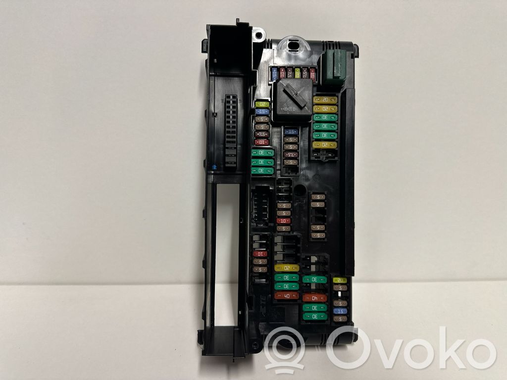 BMW X3 F25 Módulo de fusible 
