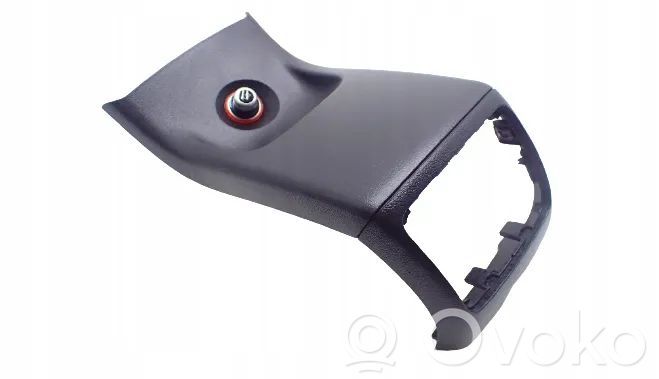 Audi Q3 8U Moldura lateral de la consola central trasera 