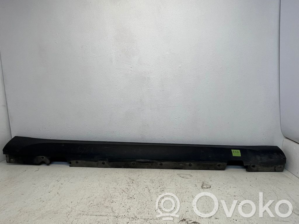 BMW X1 E84 Sill 