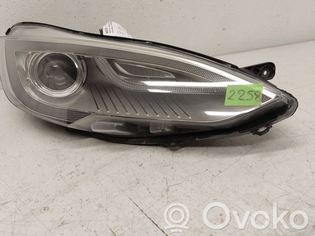 Tesla Model S Priekšējais lukturis 