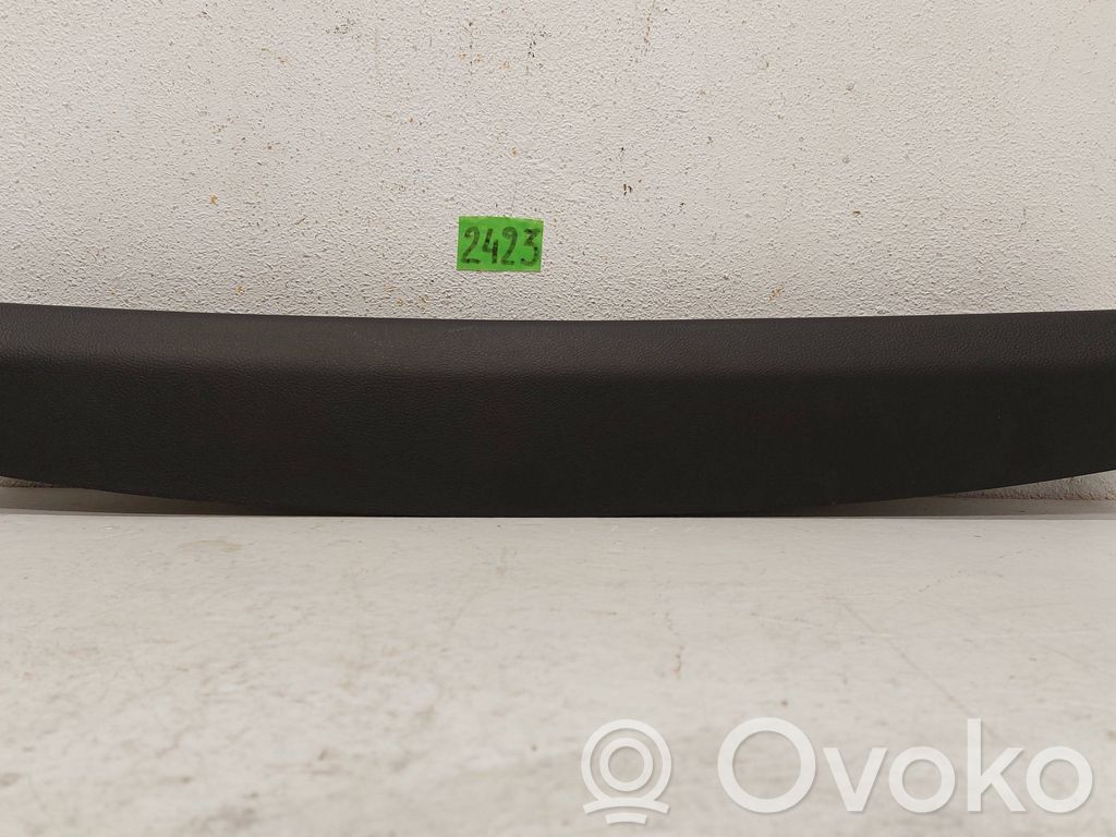 Tailgate/trunk upper cover trim   EM2BU41314A