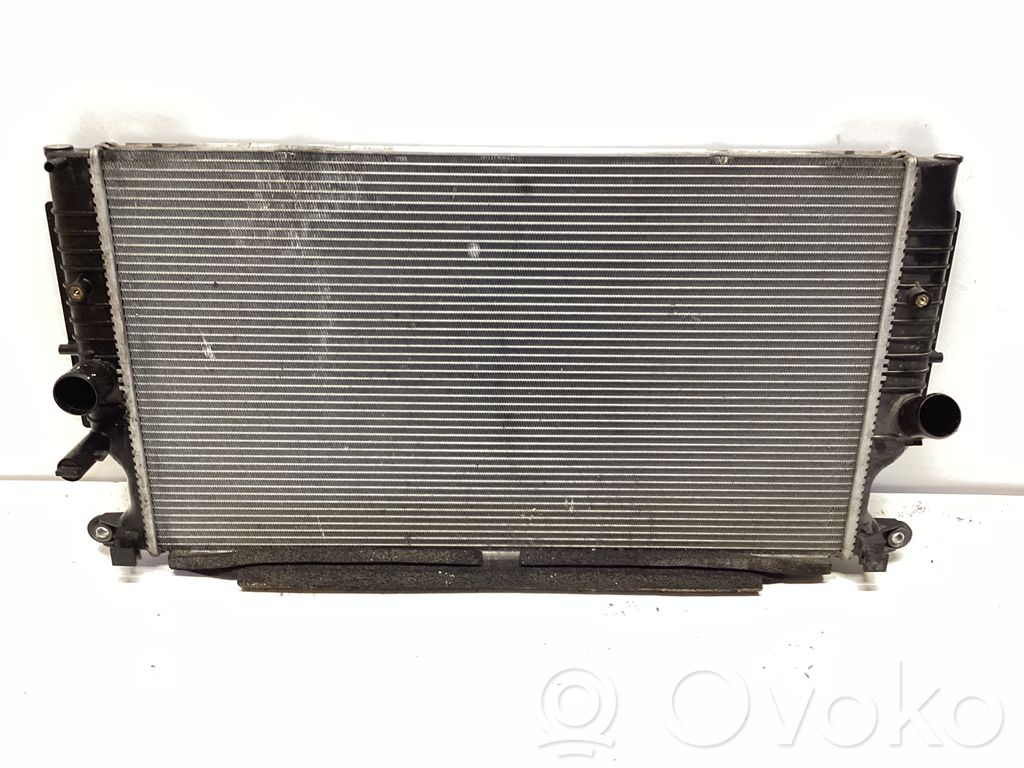 Toyota Avensis T270 Radiator lichid răcire 