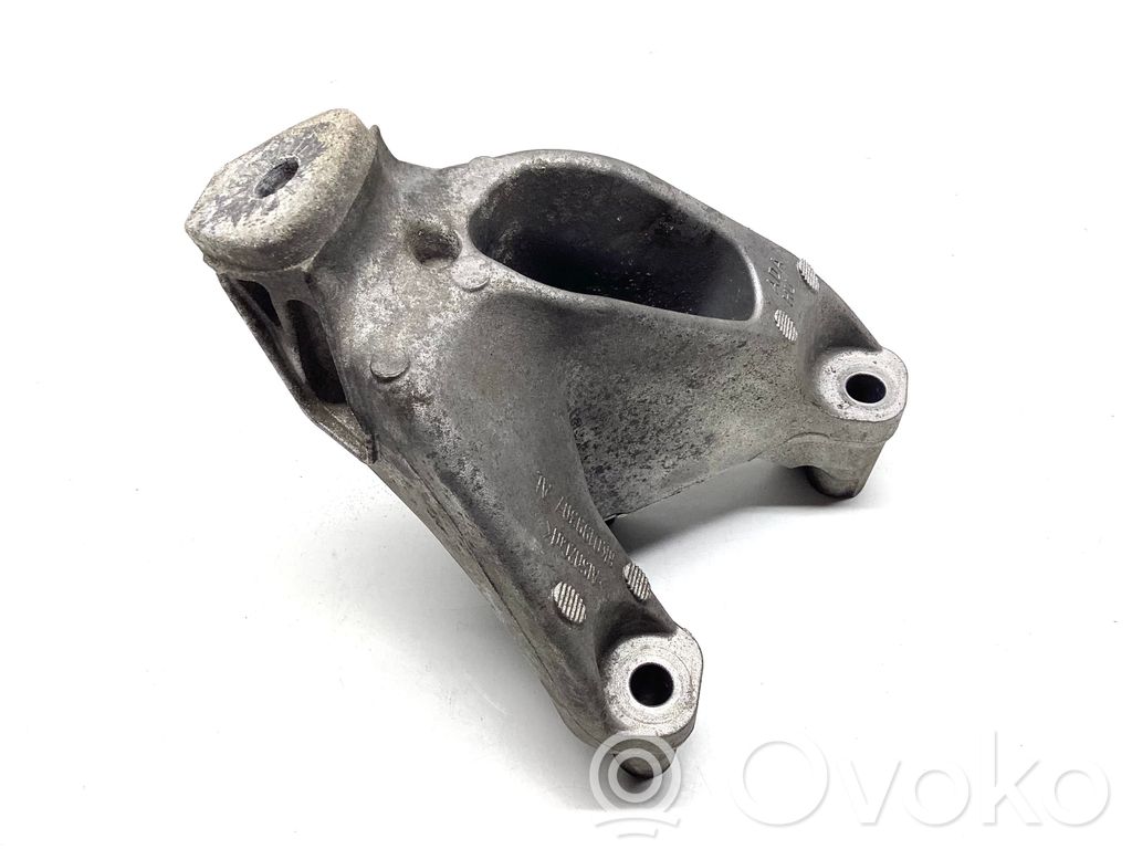 Audi A4 S4 B8 8K Engine mounting bracket 