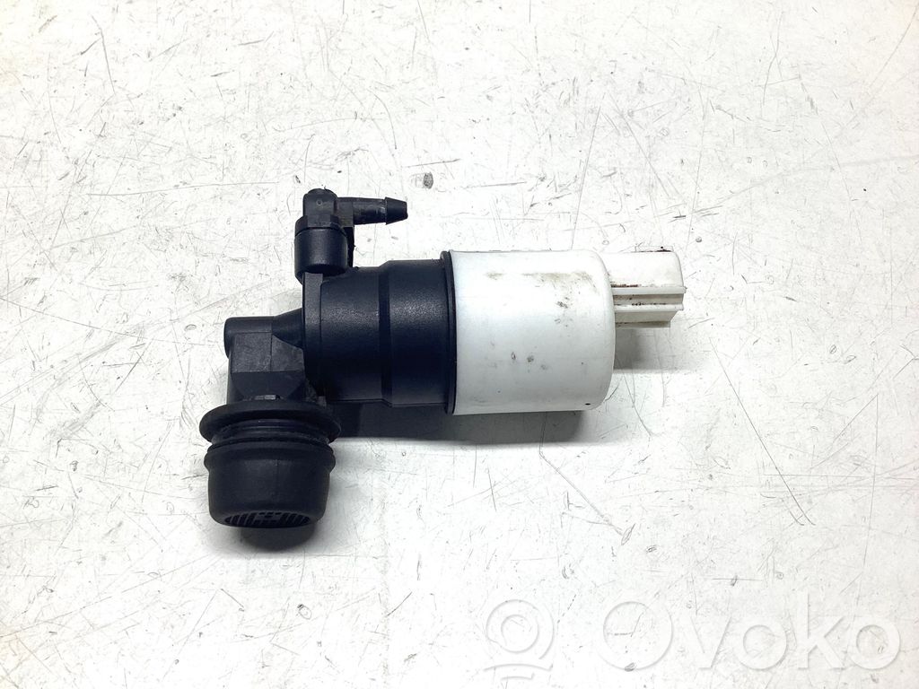 Windscreen/windshield washer pump   BK2117K624BA,AV6117K624AA