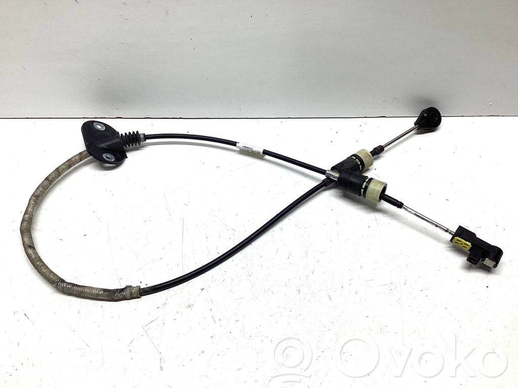 Volvo S60 Gear shift cable linkage 
