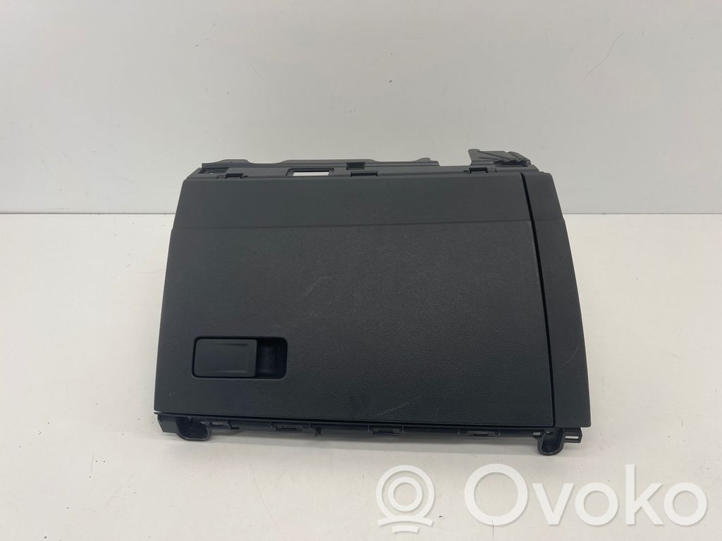 Volkswagen Golf VIII Schowek deski rozdzielczej 
