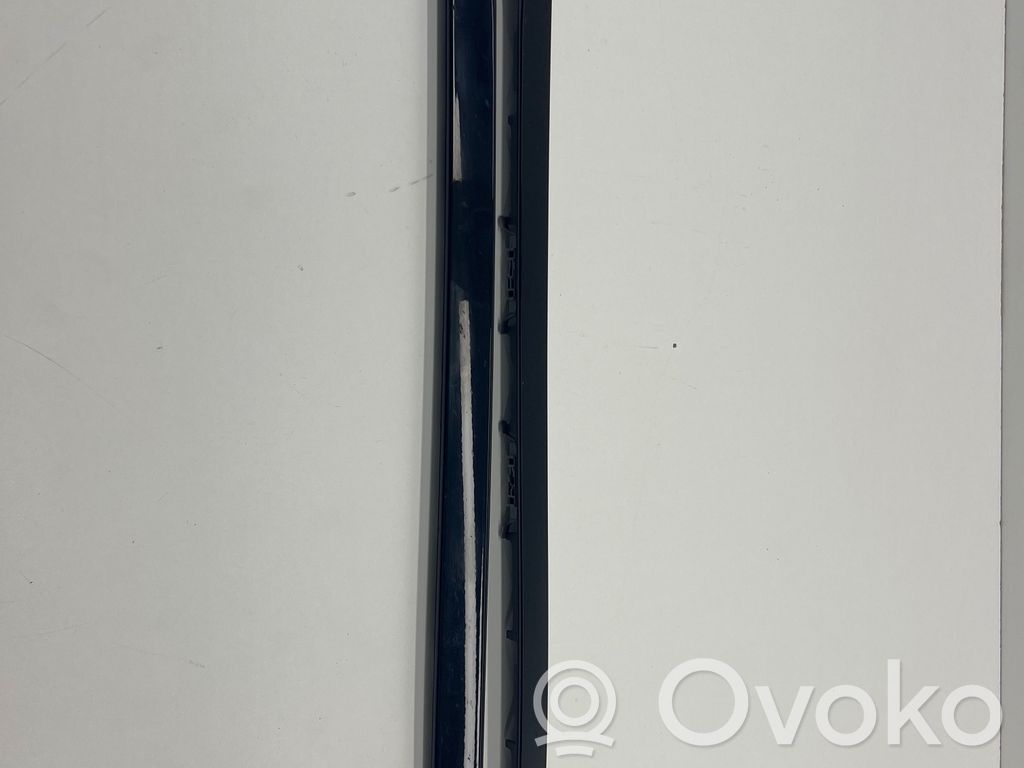 BMW X5 G05 Windshield trim 