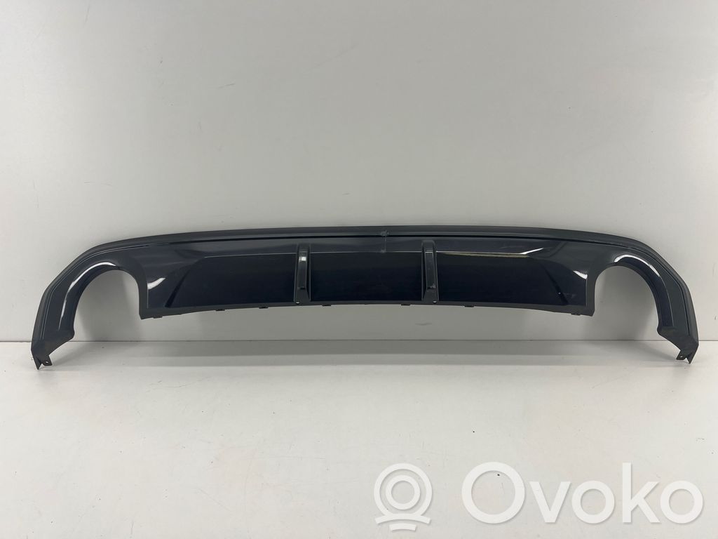 BMW 4 G22 G23 G24 G26 Takapuskurin alaosan lista 
