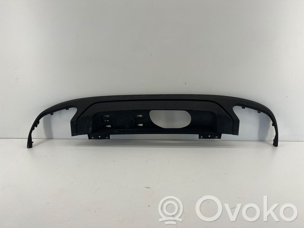 Volvo V60 Takapuskurin alaosan lista 