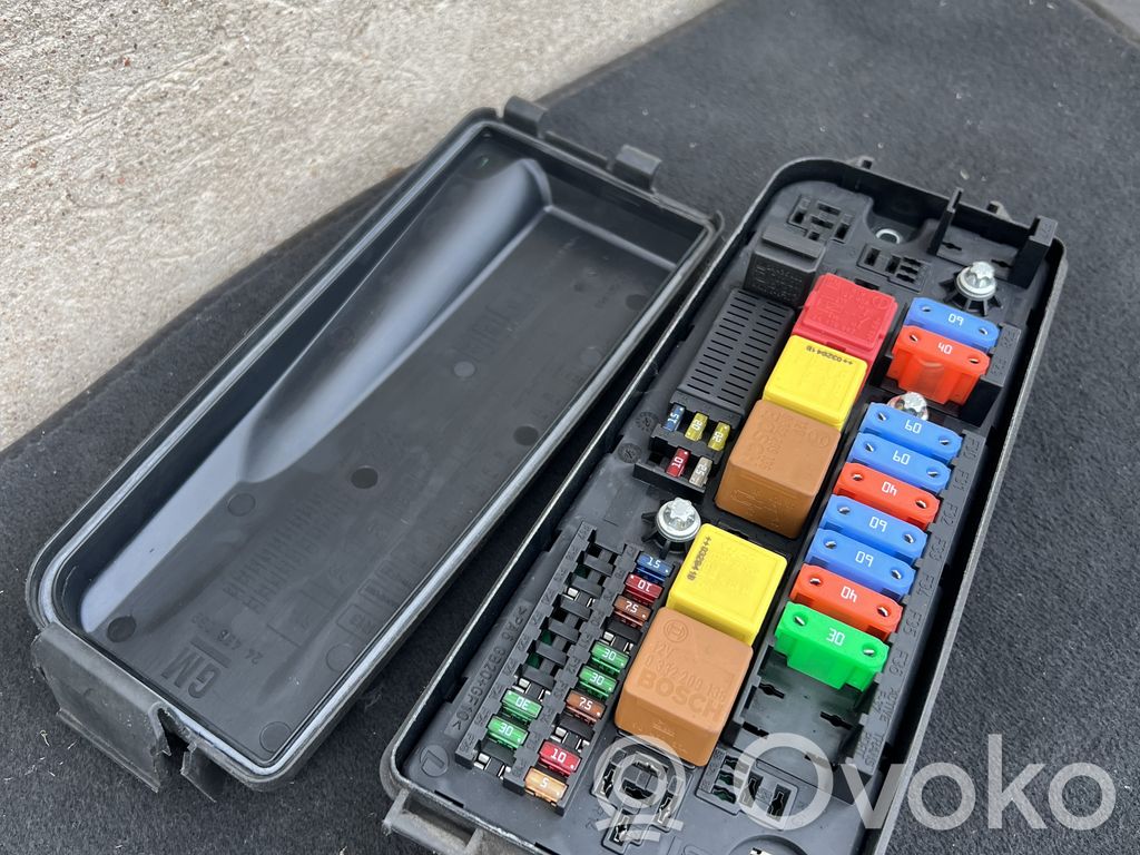 Opel Vectra C Module de fusibles 