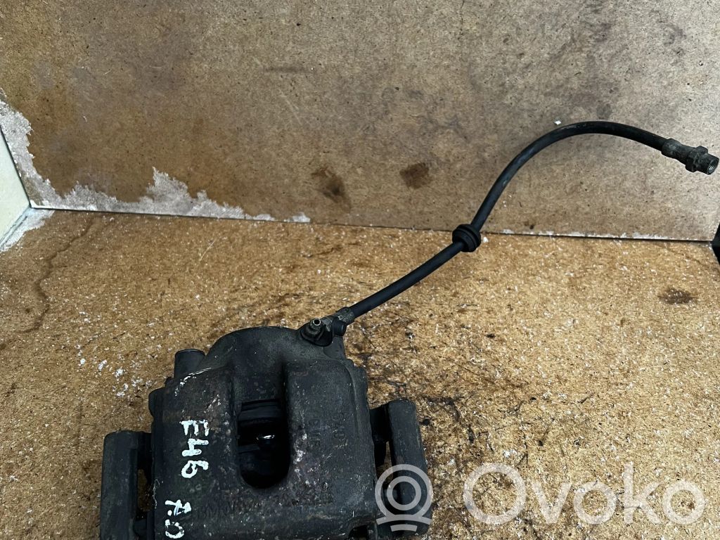 Caliper de freno delantero