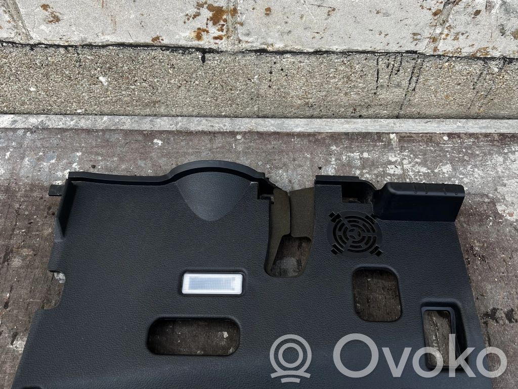 BMW X6 E71 Kojelaudan alempi verhoilu 