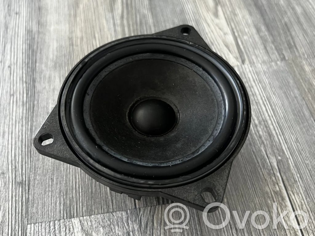 BMW 5 E60 E61 Altavoz de la puerta delantera 