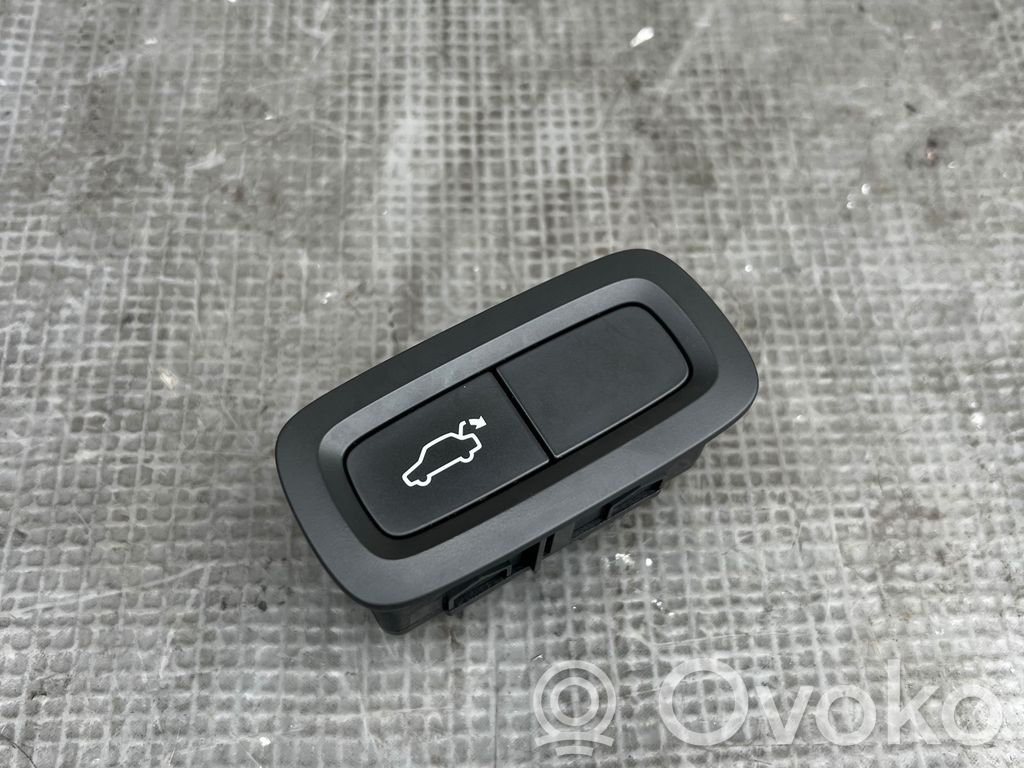 Tailgate/boot open switch button   31376889,DS7TA,17W052