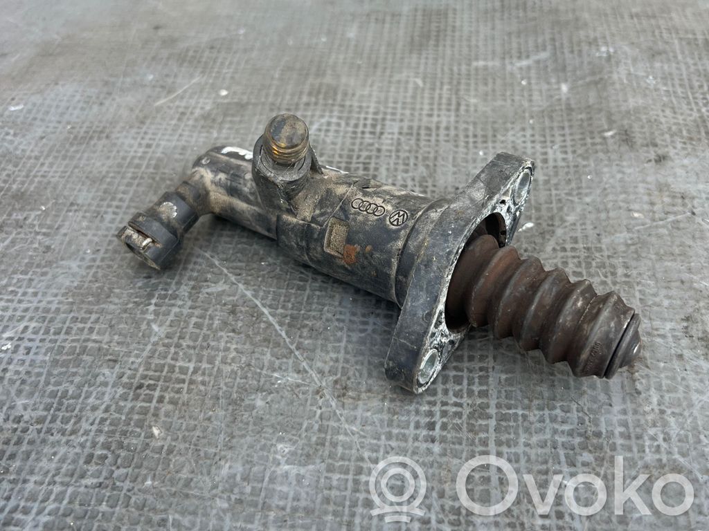 Volkswagen PASSAT B6 Kytkimen apusylinteri 