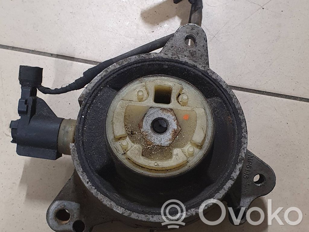 Audi A8 S8 D4 4H Engine mount bracket 