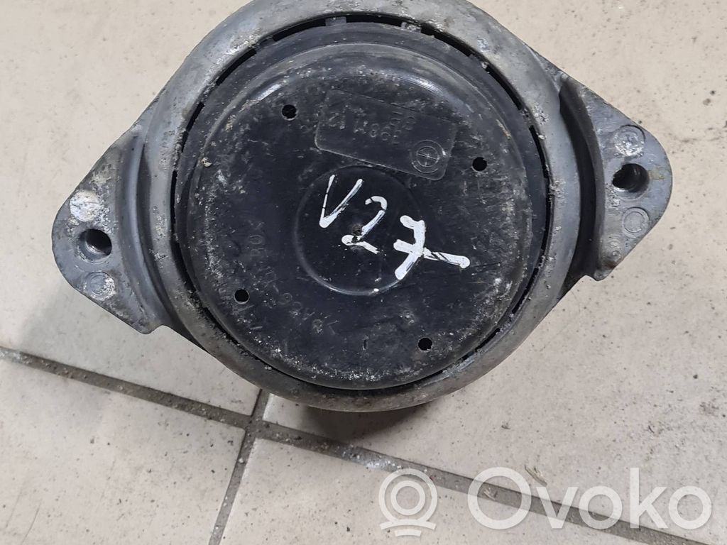Engine mount bracket   6768800,22116768800