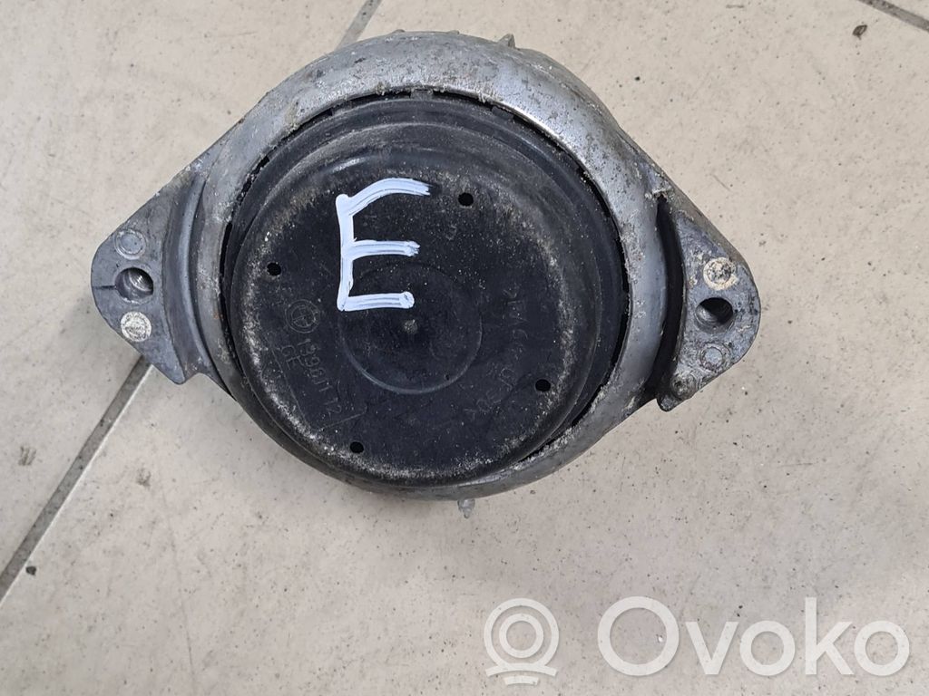 BMW 1 E81 E87 Engine mount bracket 