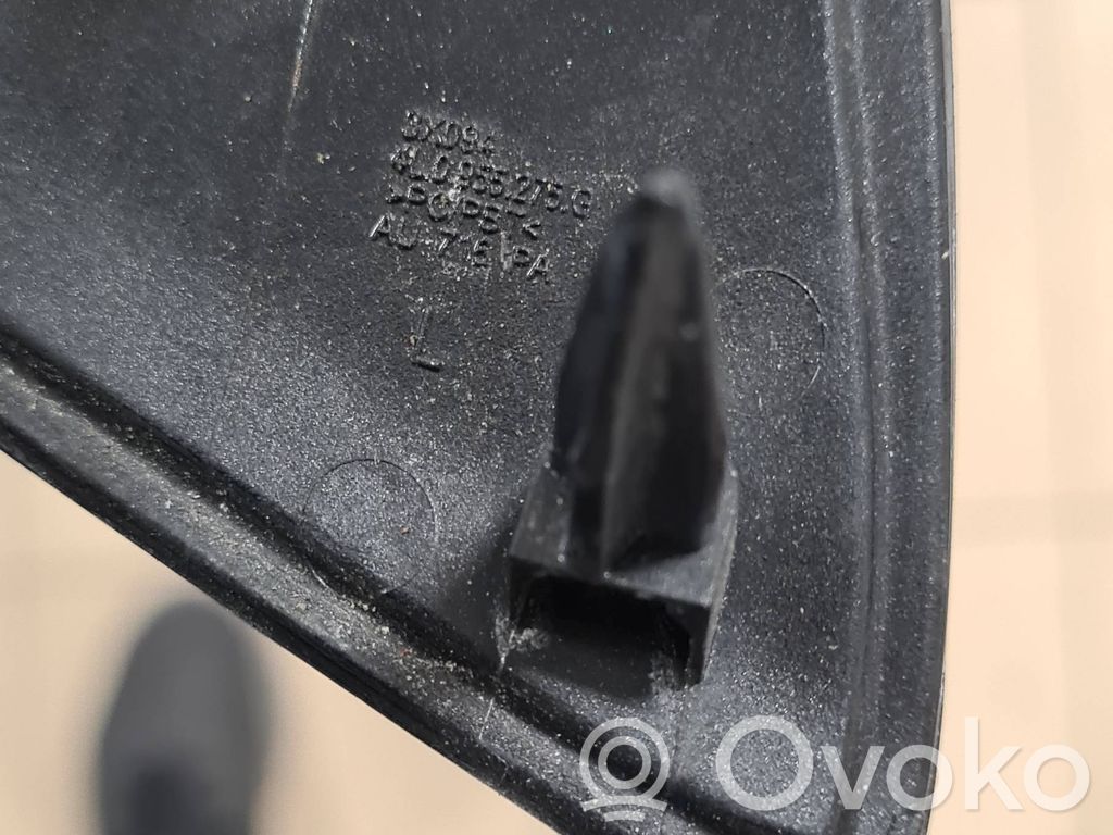 Audi Q7 4L Zaślepka spryskiwacza lampy przedniej 