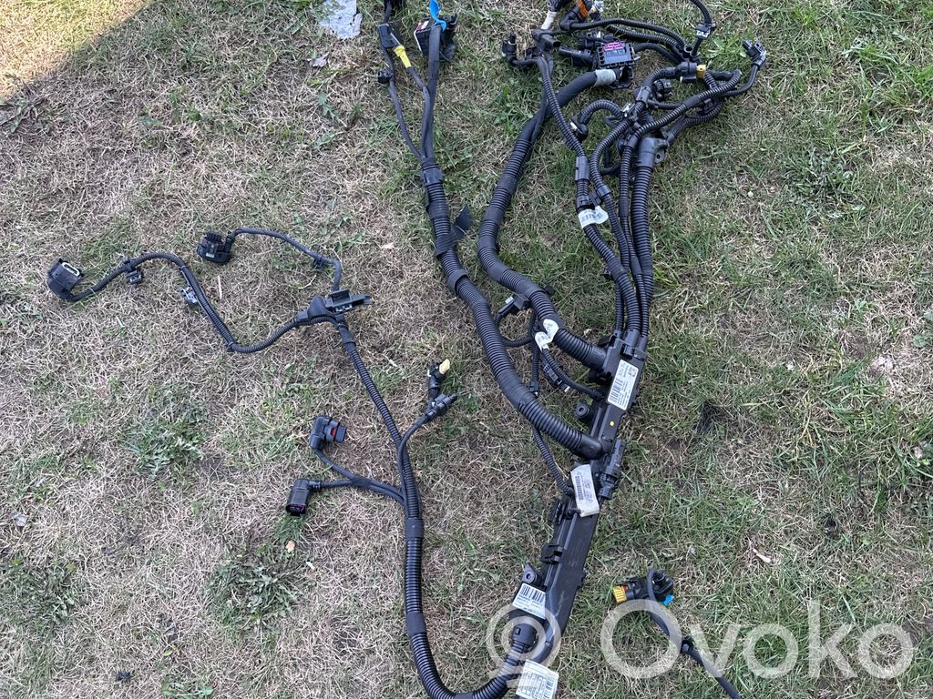 BMW 7 G11 G12 Wiązka przewodów silnika 
