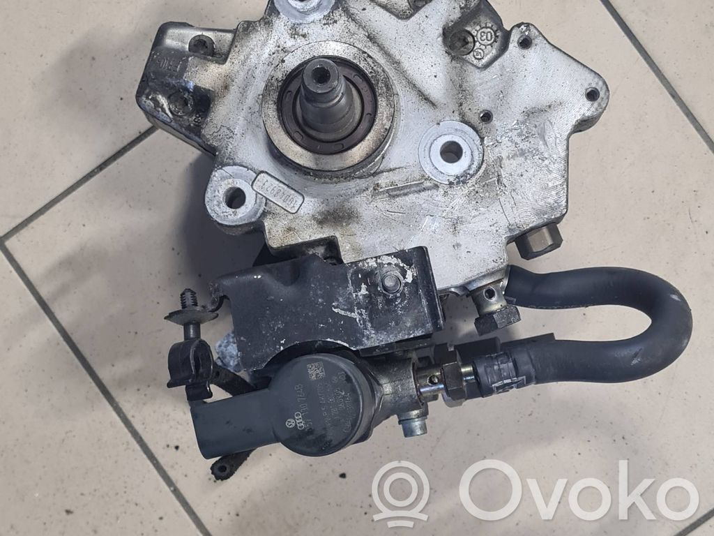 Audi A8 S8 D3 4E Pompa wtryskowa wysokiego ciśnienia 