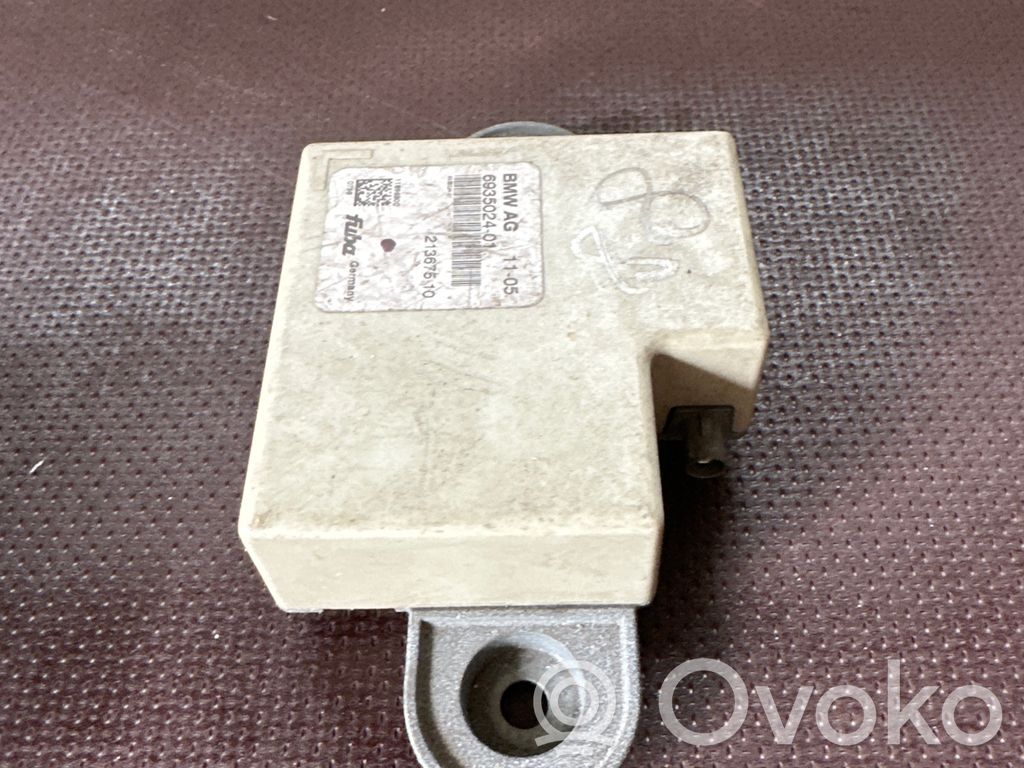 BMW 3 E46 Antenos stiprintuvas 