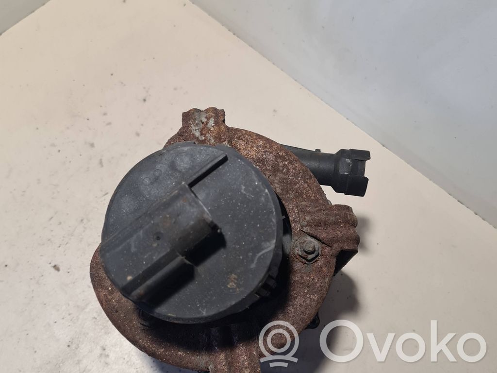 BMW 5 E39 Sekundārais gaisa pumpis 
