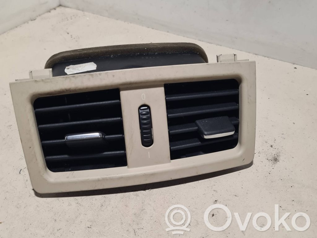 Rejilla de ventilación trasera   7129556,6932023