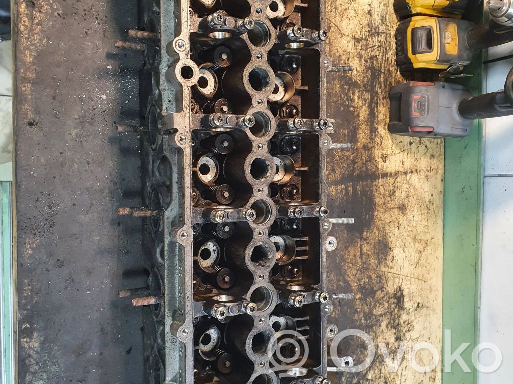 BMW 5 E60 E61 Engine head 