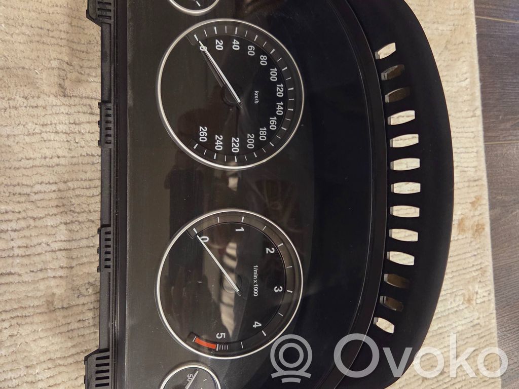 BMW 5 F10 F11 Geschwindigkeitsmesser Cockpit 