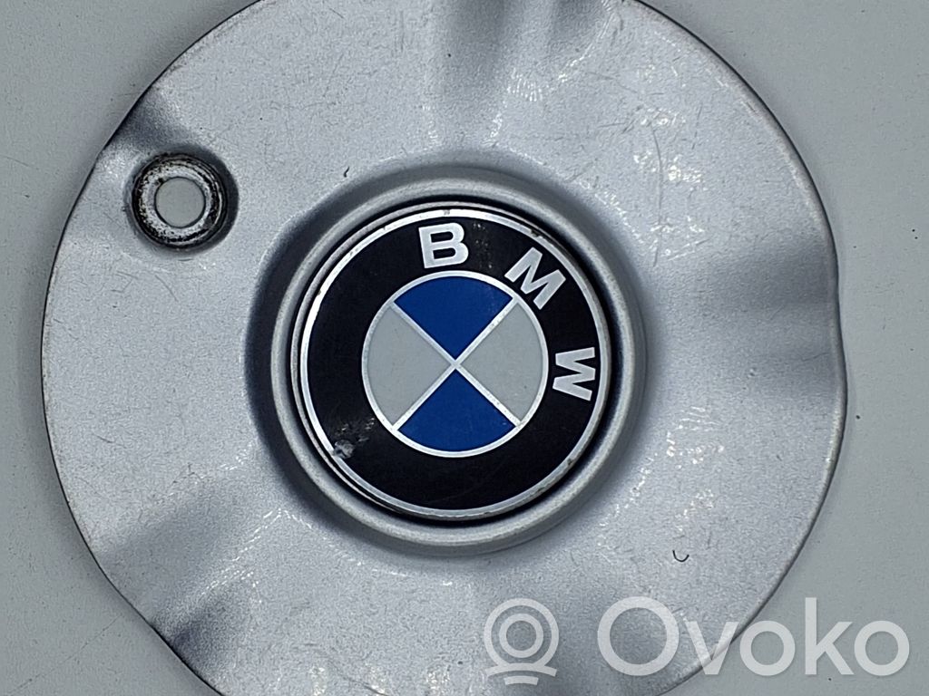 BMW 3 E36 Non-original wheel cap 
