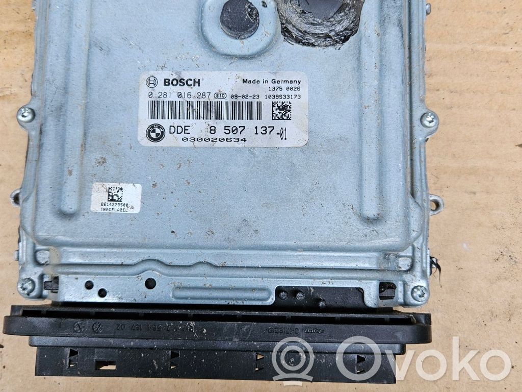 BMW 3 E90 E91 Engine control unit/module 