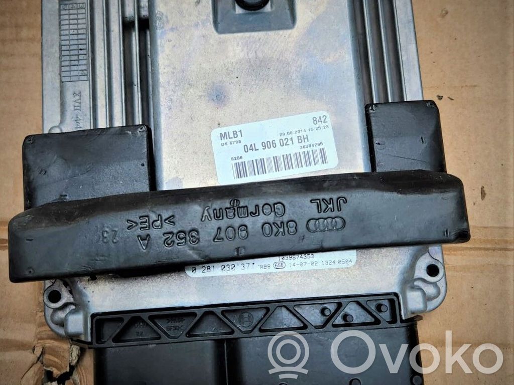Audi A4 S4 B8 8K Engine control unit/module 