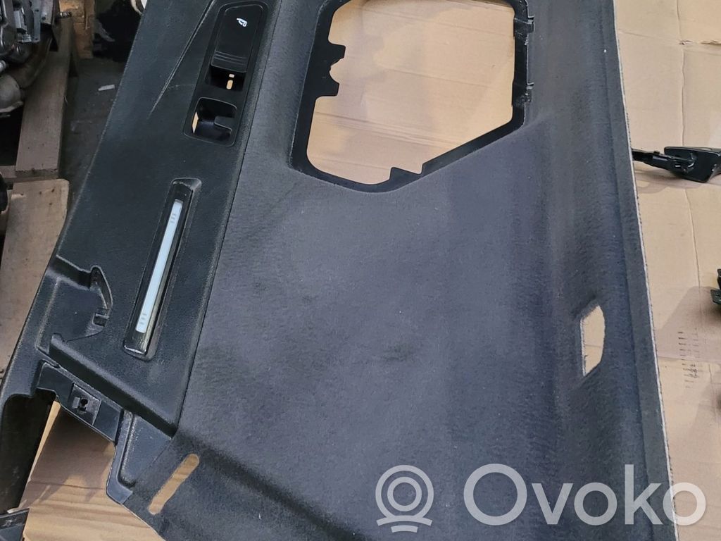 Audi e-tron Trunk/boot side trim panel 