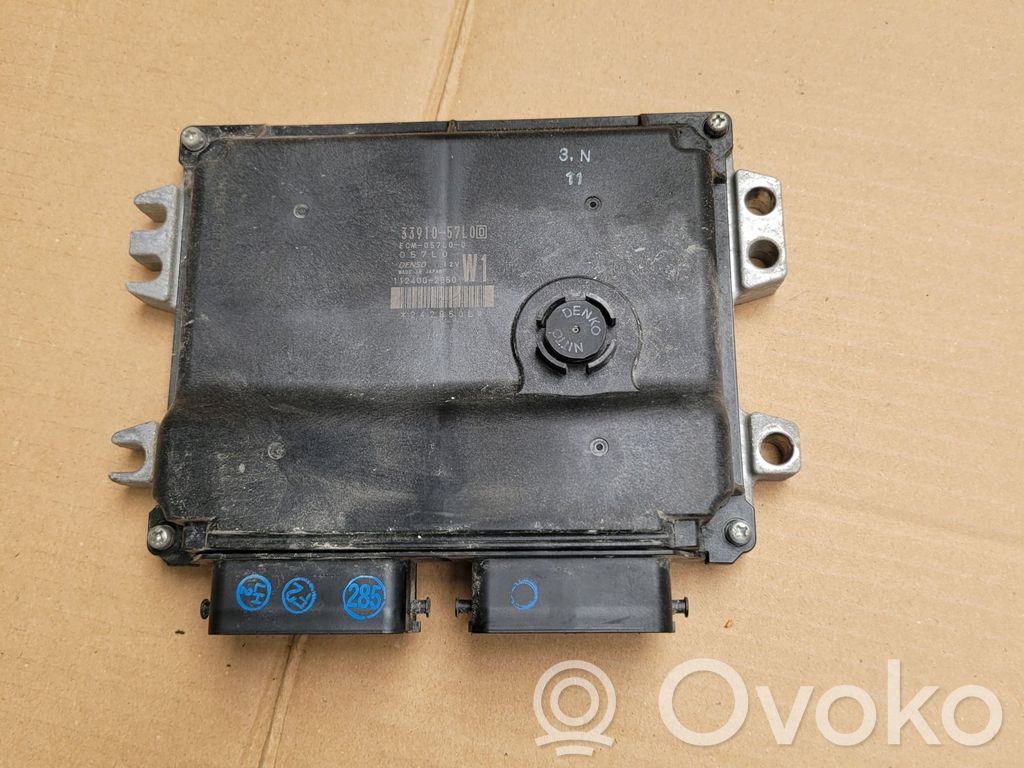 Suzuki Kizashi Engine control unit/module 