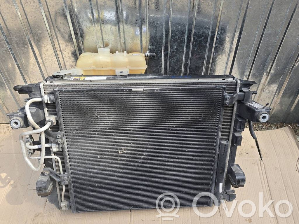 Radiatora komplekts   68217820AB