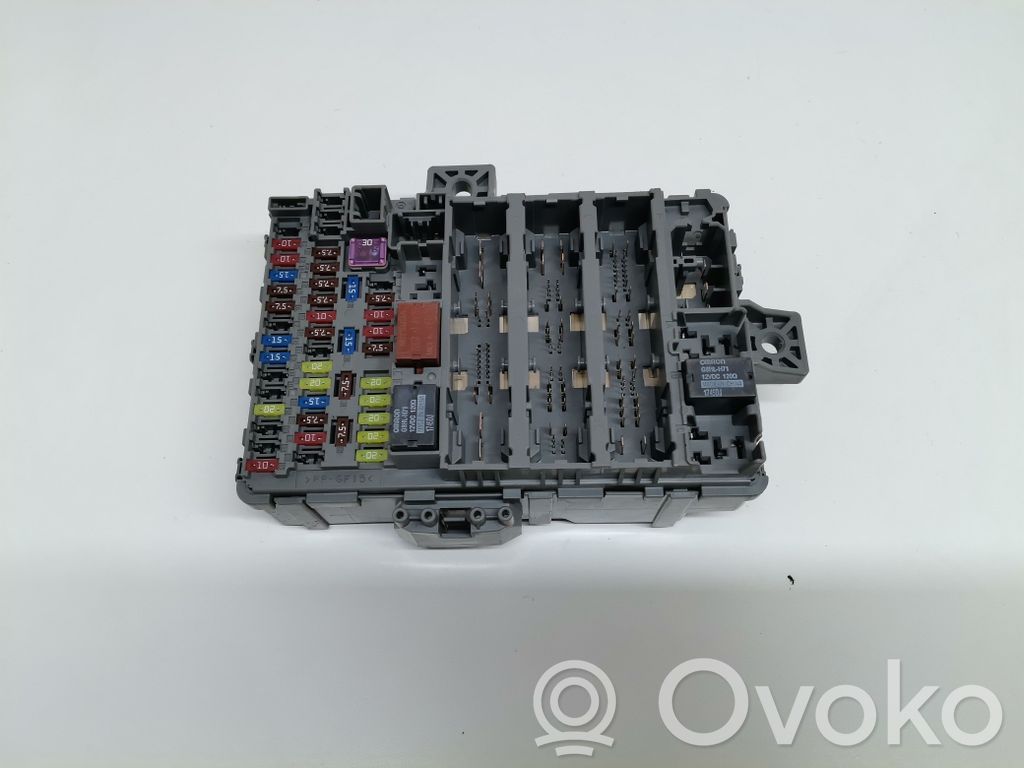 Honda Civic IX Sulakemoduuli 