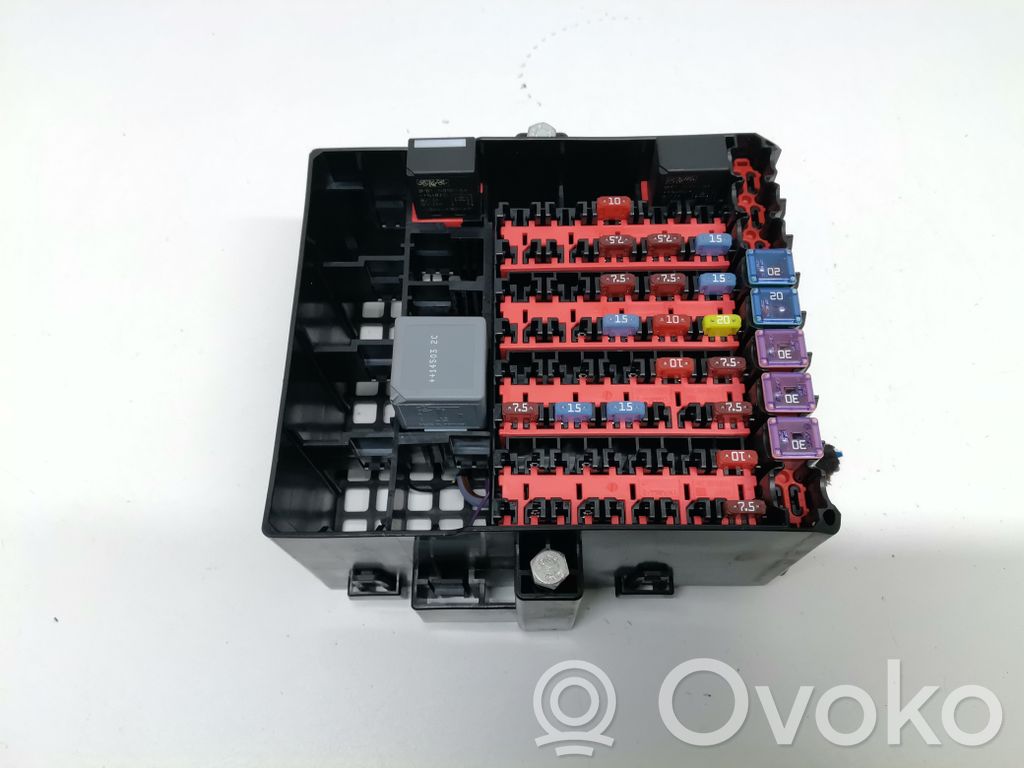 Sulakemoduuli   C1BT14005LEA,8V5114A175AA,C1BT14005LEA,C1BT14B562ACF