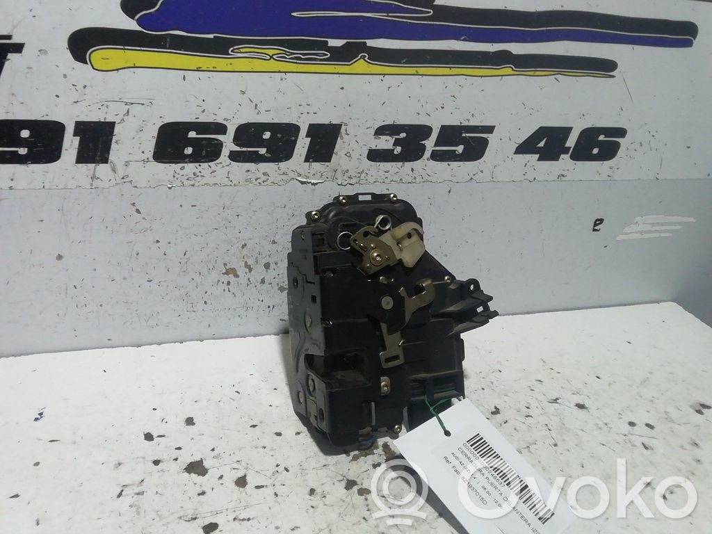 Front door lock   8Z1937015D