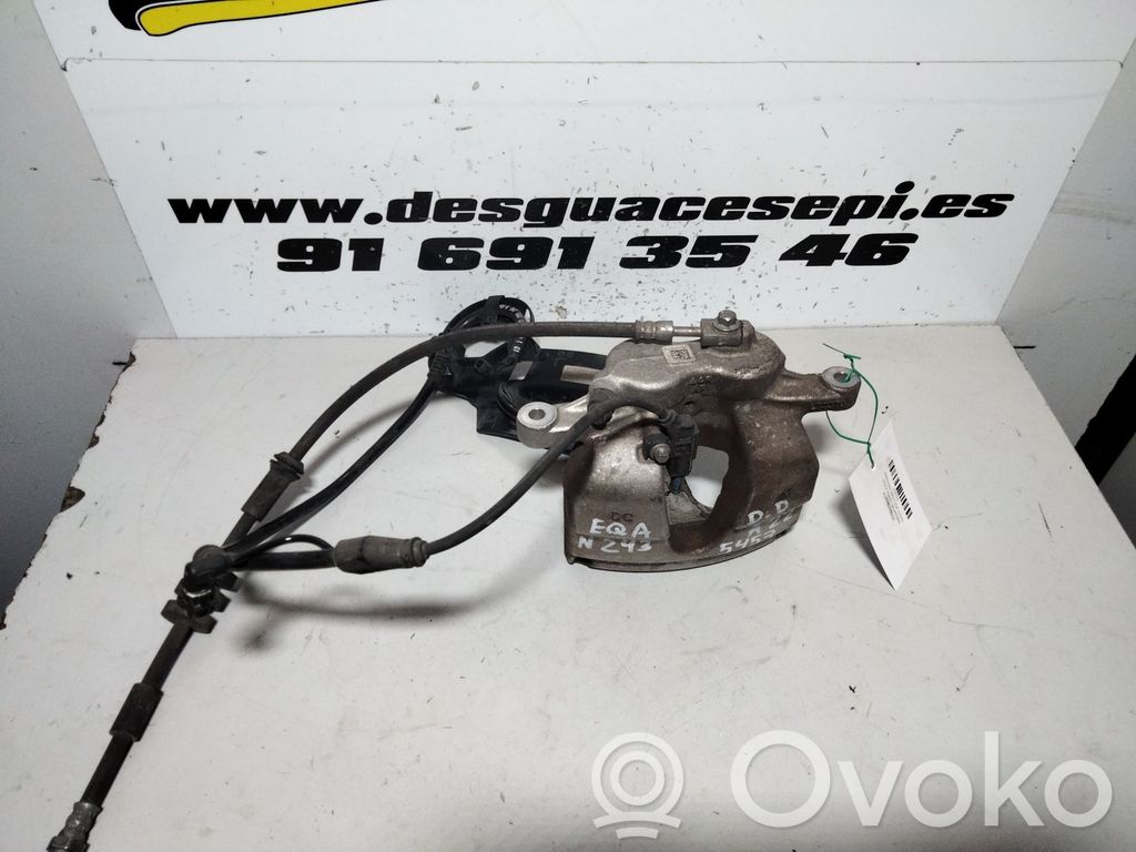 Mercedes-Benz EQA Etujarrusatula 