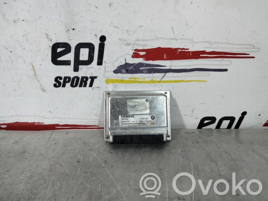 BMW 5 E39 Engine control unit/module 