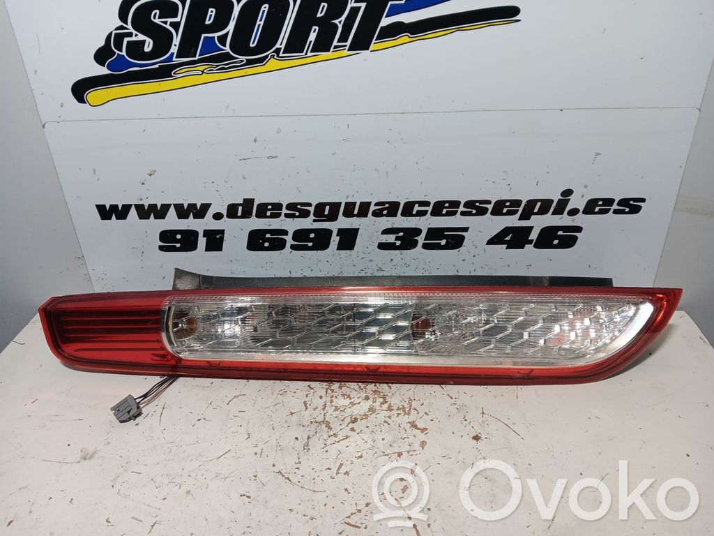 Rear/tail lights