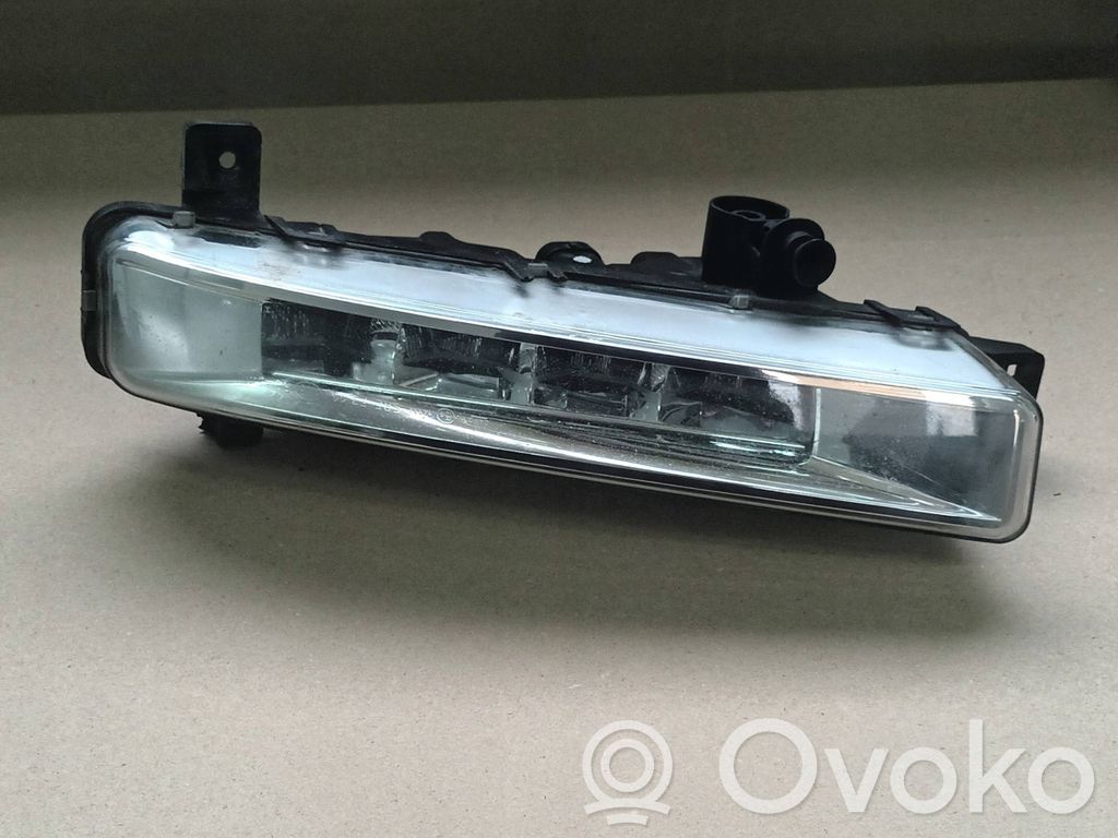 BMW 5 G30 G31 G38 Światło przeciwmgłowe przednie 