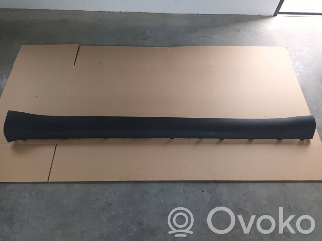 Tesla Model Y Kynnyksen/sivuhelman lista 
