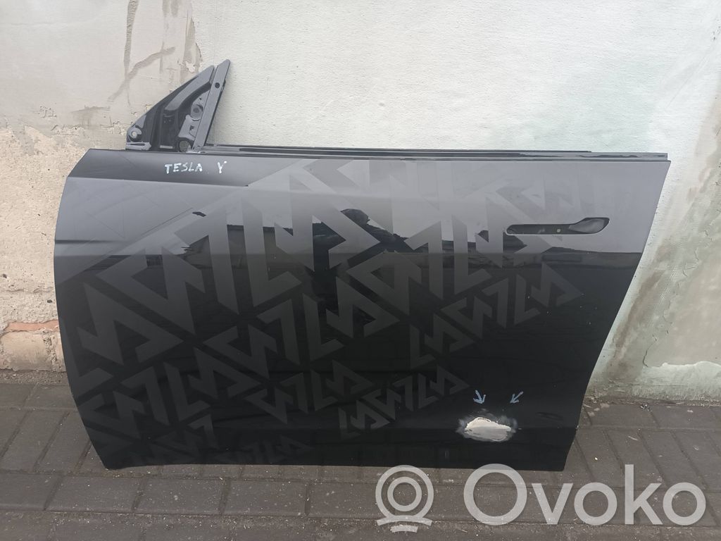 Tesla Model Y Priekinės durys 