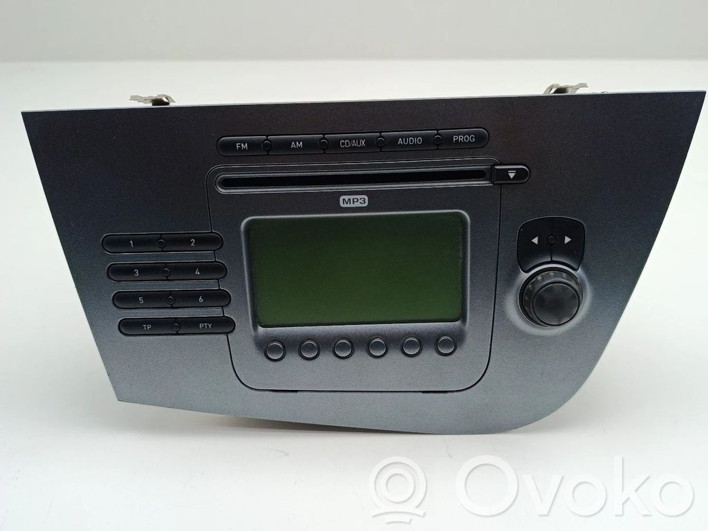 Seat Leon (1P) Panel / Radioodtwarzacz CD/DVD/GPS 